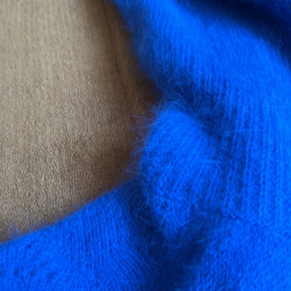 iCB New York, piercing blue angora rabbit turtleneck sweater w/ cut off sleeves - Picture 7 of 8